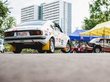 Toyota z początk&oacute;w WRC w Rajdzie Śląska
